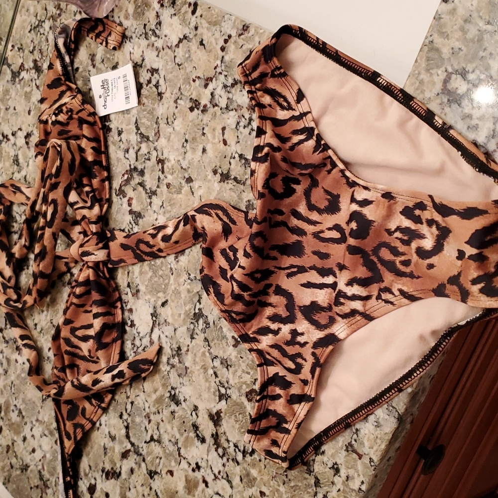 Leopard print monokini
